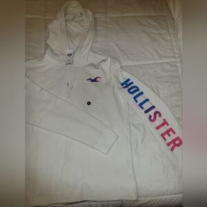 Hollister Pullover Sweatshirt Size M NEW